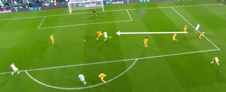 皇马TV赛后重播贝蒂斯手球争议画面引热议