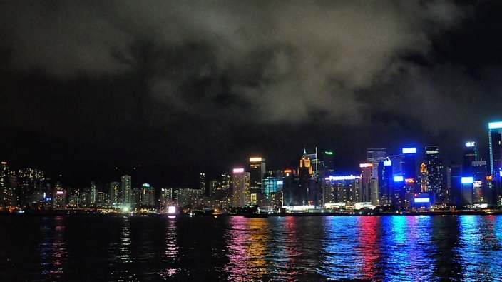 中国球迷挺搞笑的，黑完09的浮岛敏，又黑10的大卫