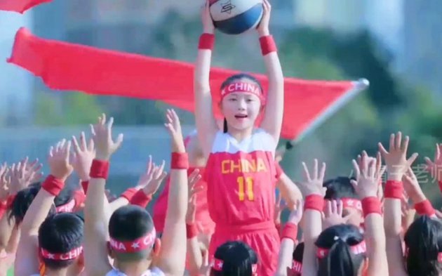 从工人到常委：王洪文的崛起之路