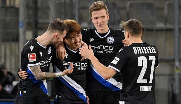 埃弗斯堡3-0明斯特获德乙亚军，将队史首次征战德甲