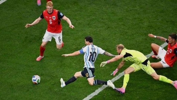马特乌斯：梅西的队友喜欢为他奔跑，足球也喜欢被梅西触碰7830