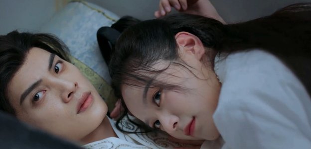 阿方索和交往四年的女友在巴黎结婚，队友穆西亚拉参加婚礼